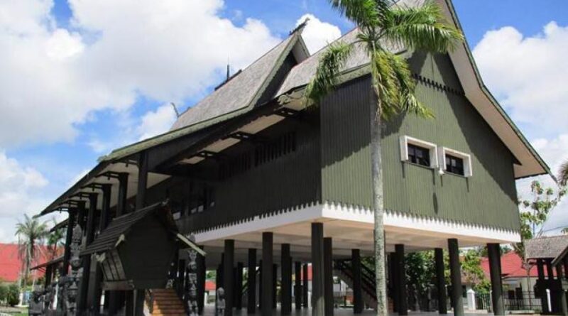 Rumah Dayak